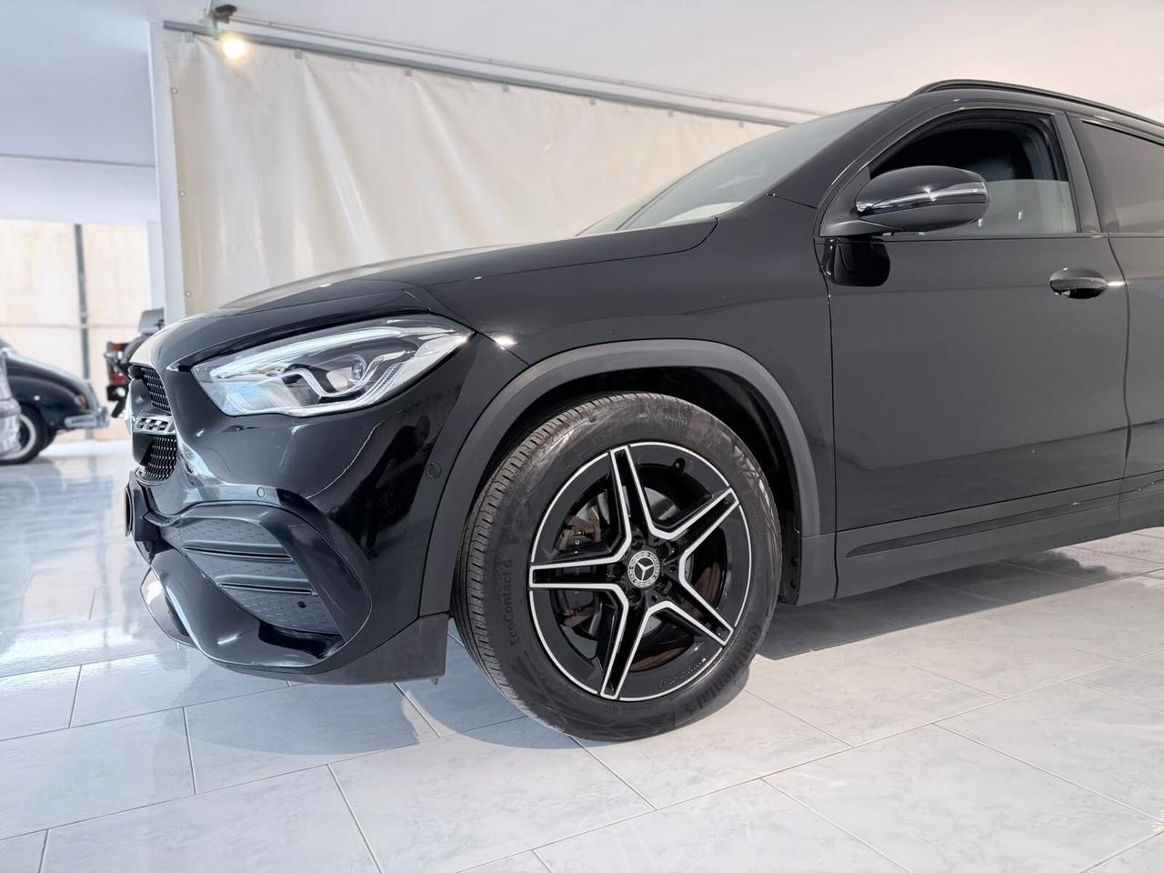 MERCEDES GLA200D PREMIUM IVA ESPOSTA
