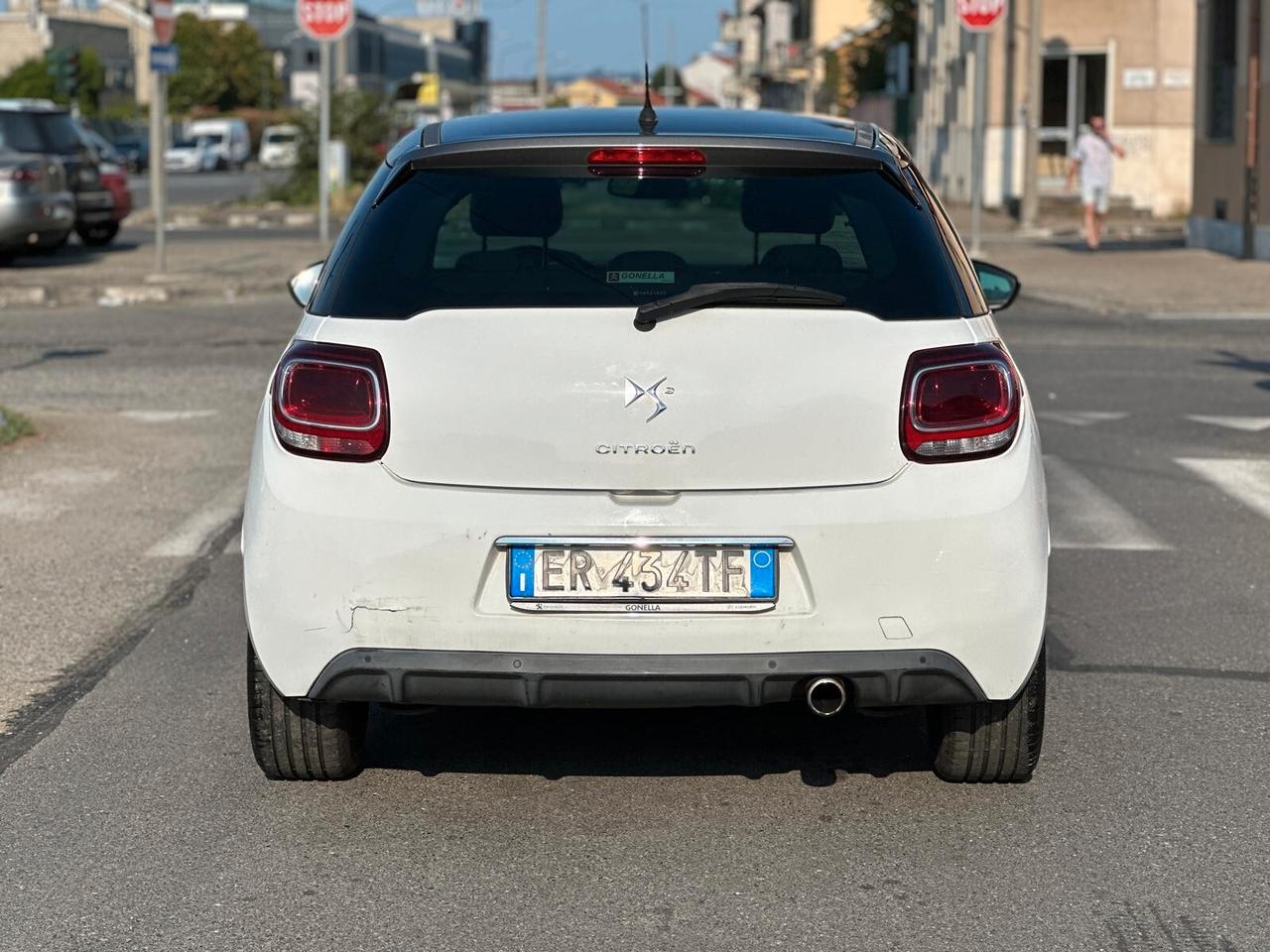 Ds DS3 DS 3 1.2 VTi 82 Just Black