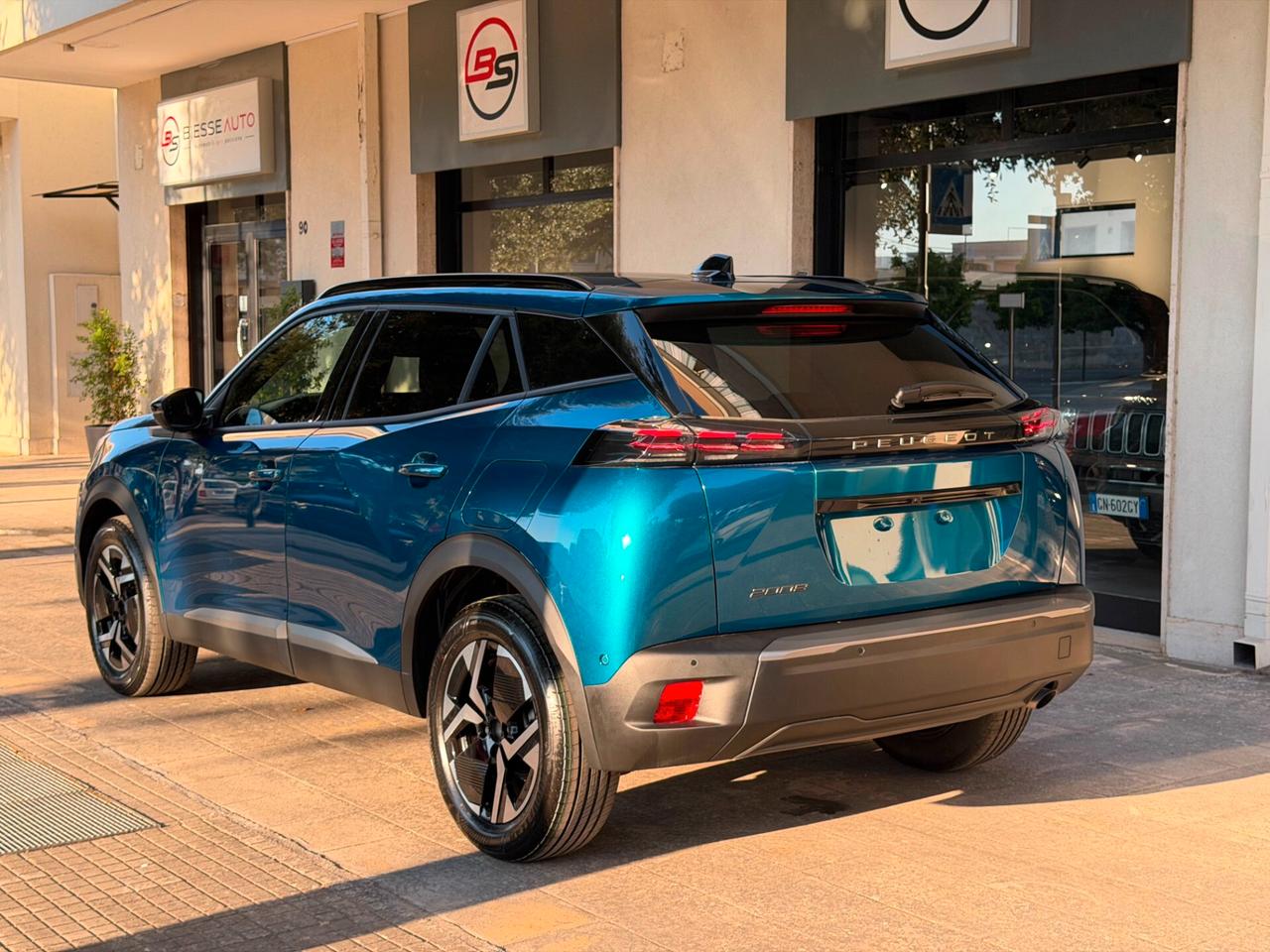 Peugeot 2008 1.2 100cv ALLURE