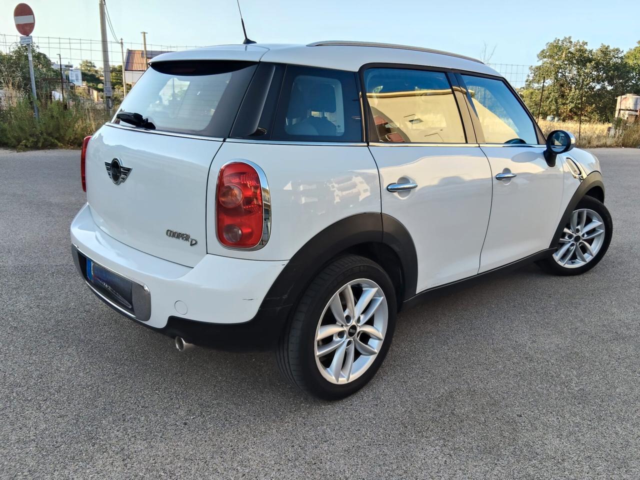 Mini Cooper D Countryman 1.6 111 cv