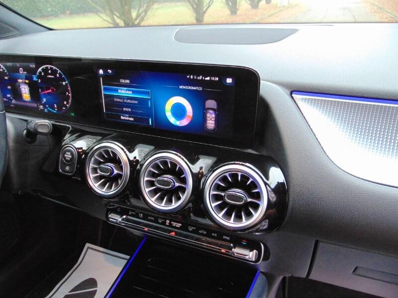 MERCEDES GLA (H247) GLA 200 Automatic ...