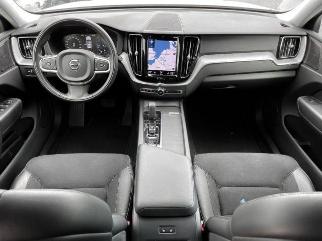 VOLVO XC60 B5 (d) AWD Geartronic Momentum Pro