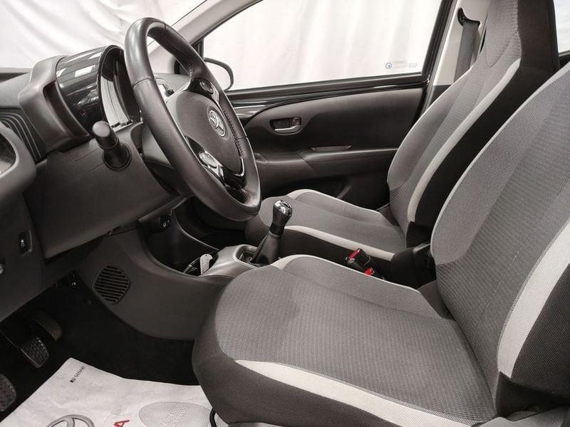 Toyota Aygo Aygo Connect 1.0 VVT-i 72 CV 5 porte x-play