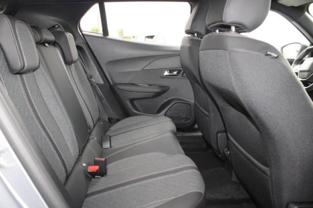 Peugeot 2008 1.2 Allure s&s 130cv Auto con Navigatore e CarPlay