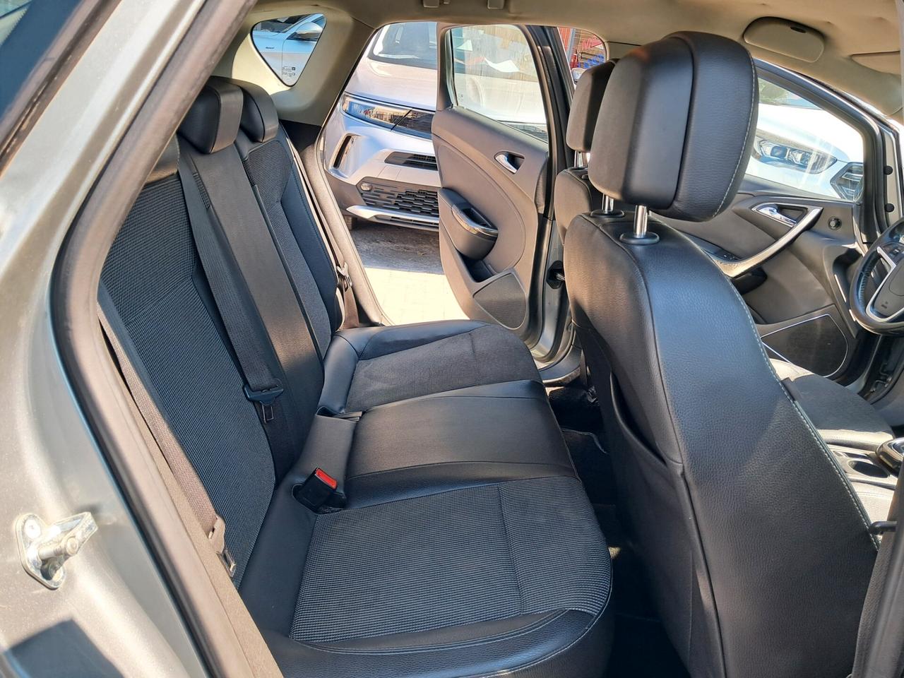 Opel Astra 1.7 CDTI 110 cv 5p. Cosmo