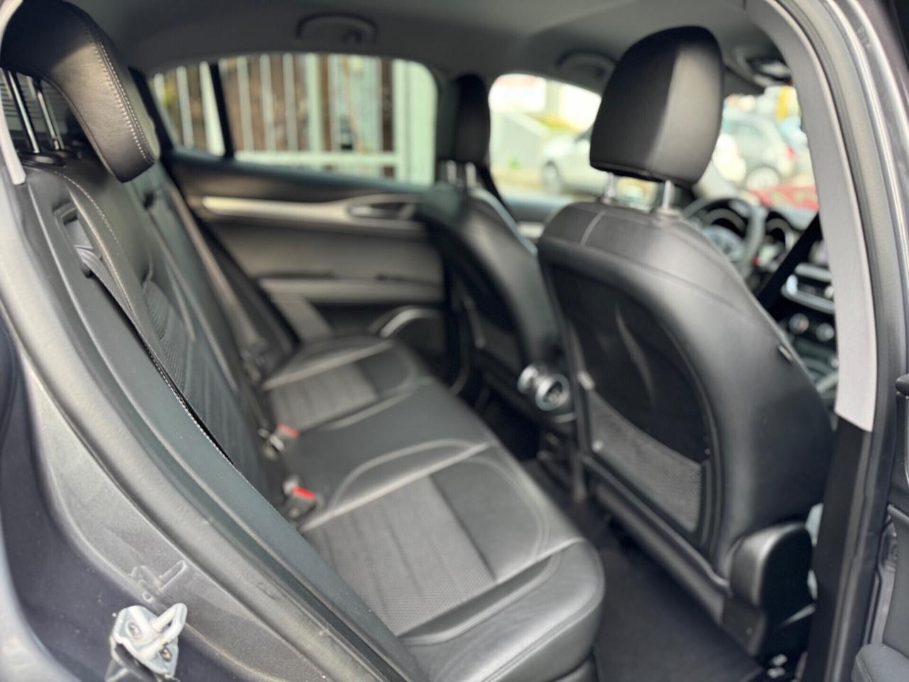 Alfa Romeo Stelvio 2.2 Turbodiesel 210 CV AT8 Q4 Super