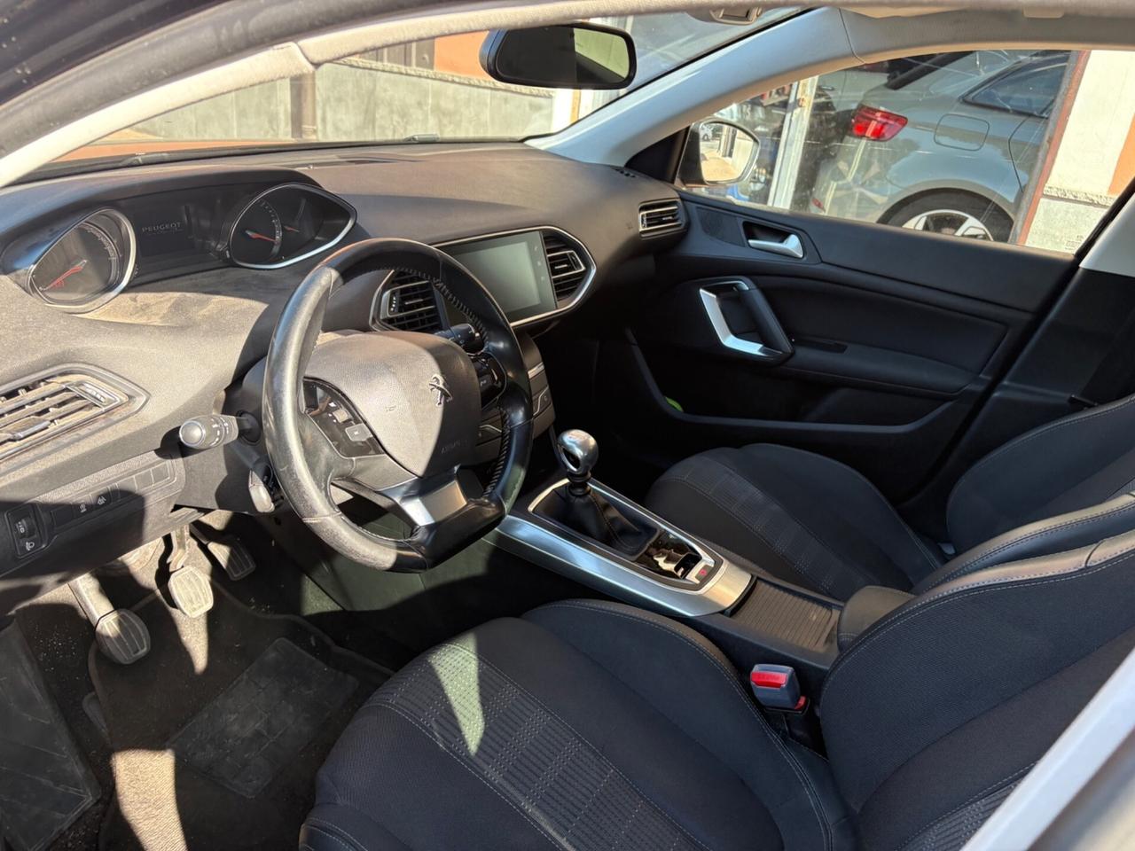 Peugeot 308 BlueHDi 130 S&S Allure 2019