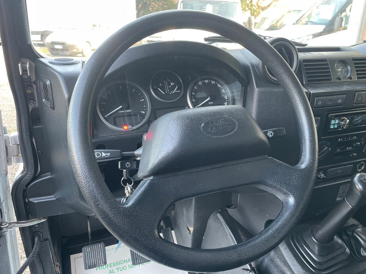 Land Rover Defender 90 2.2 TD4 Station Wagon N1