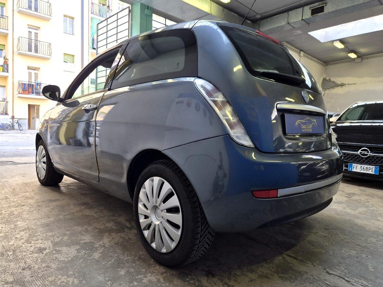 Lancia Ypsilon 1.2 Argento
