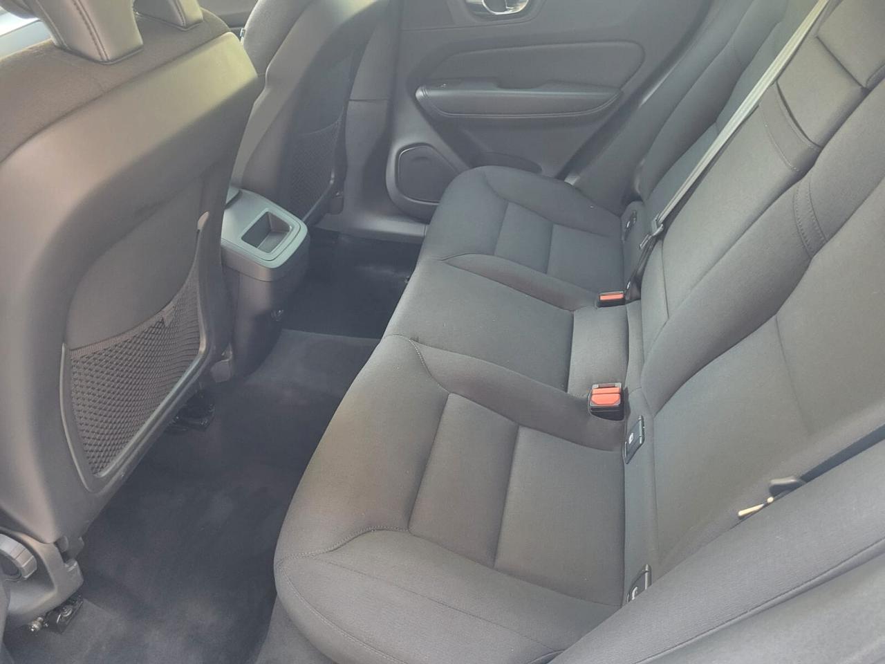 Volvo XC60 B4 HYBRID/Diesel Awd Geartronic Momentum....