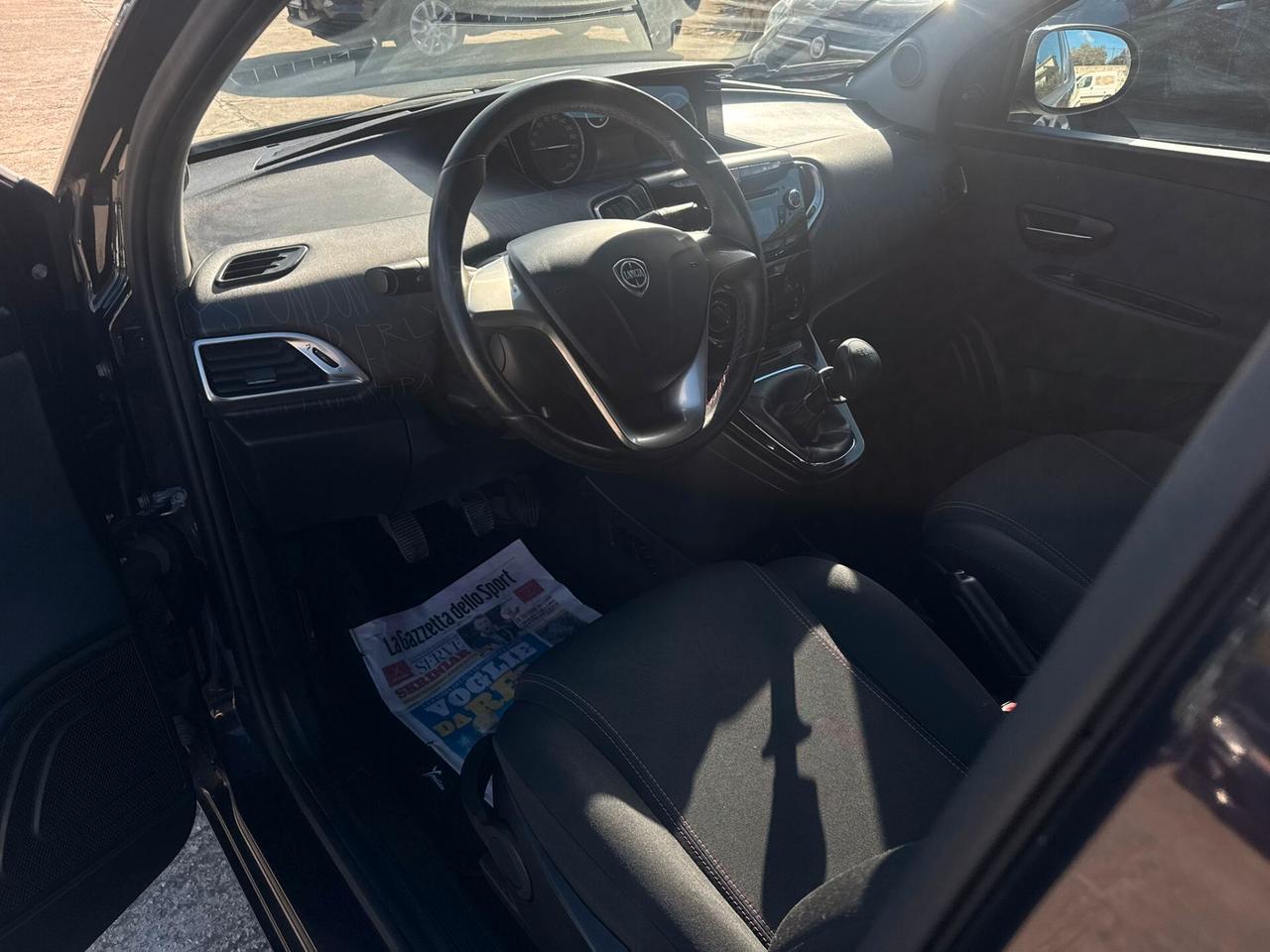 Lancia Ypsilon 1.2 69 CV 5 porte S&S Elefantino