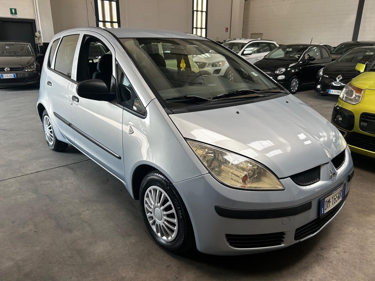 Mitsubishi Colt 1100cc benzina neopatentati