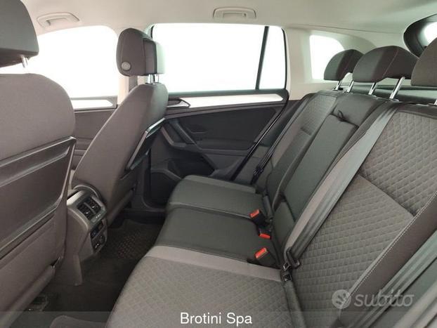 Volkswagen Tiguan 1.5 TSI DSG Sport ACT BlueM...