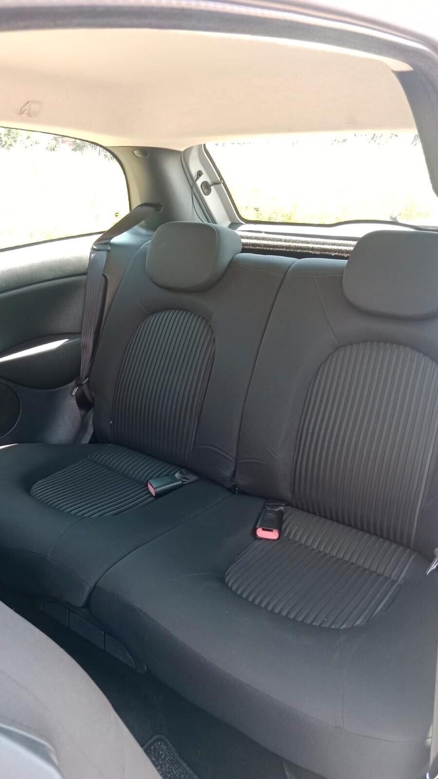 Lancia Ypsilon 1.4 16V MomoDesign