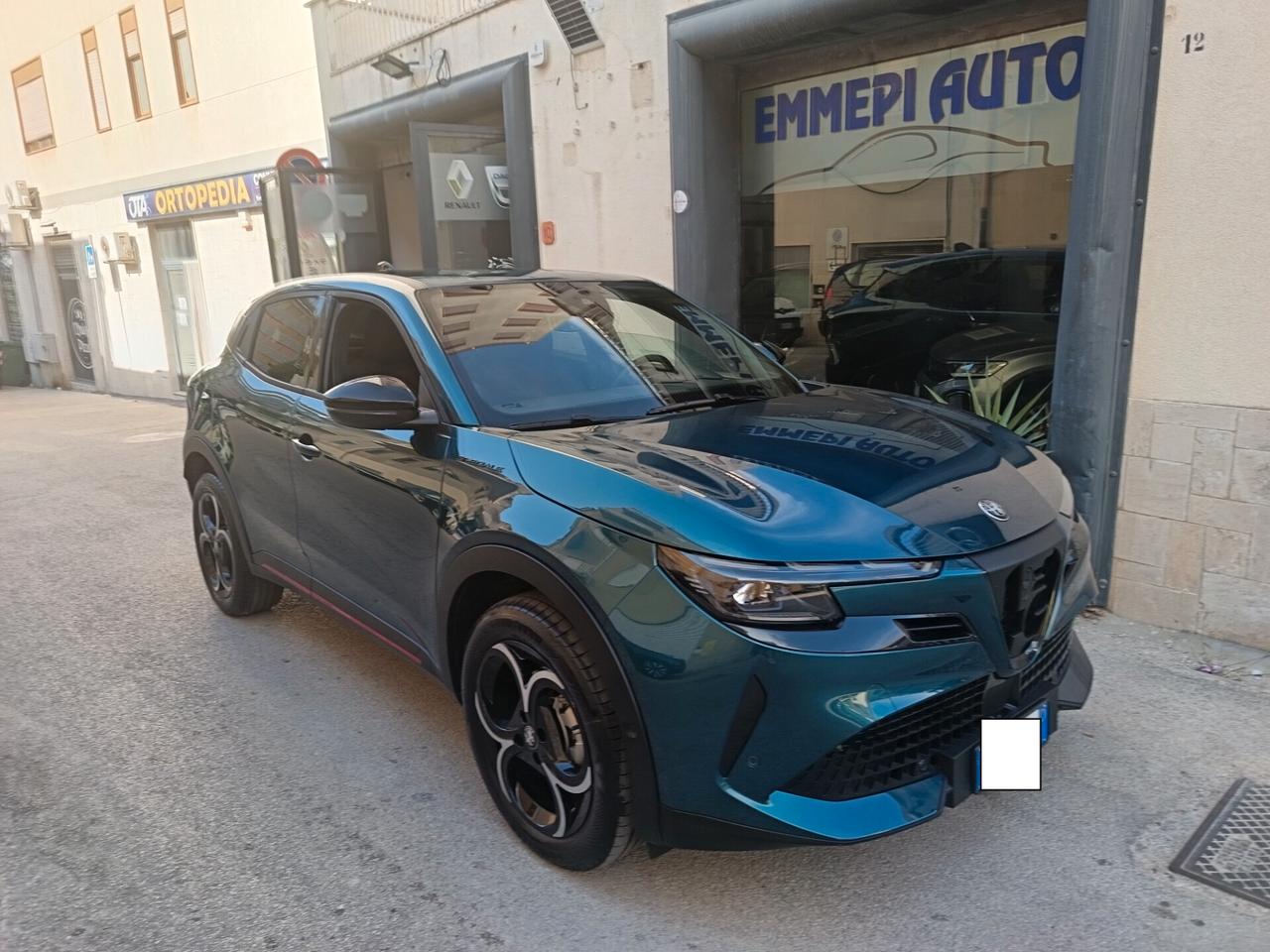 Alfa Romeo Junior Hybrid 1.2 -145 CV EDCT6 Speciale km 19000