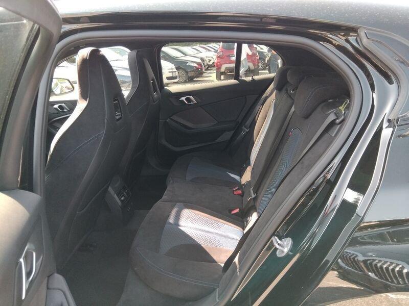 BMW Serie 1 F40 118d Msport