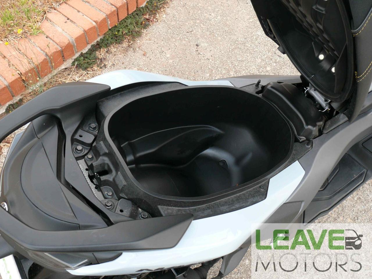 Yamaha Nmax 125 - (M1382)