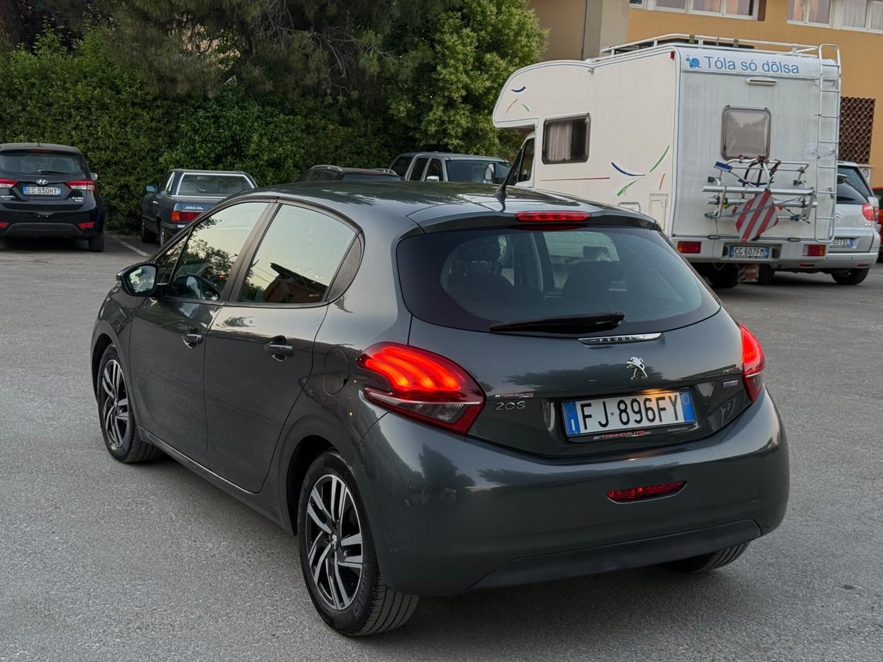 Peugeot 208 PureTech 82 5 porte Allure