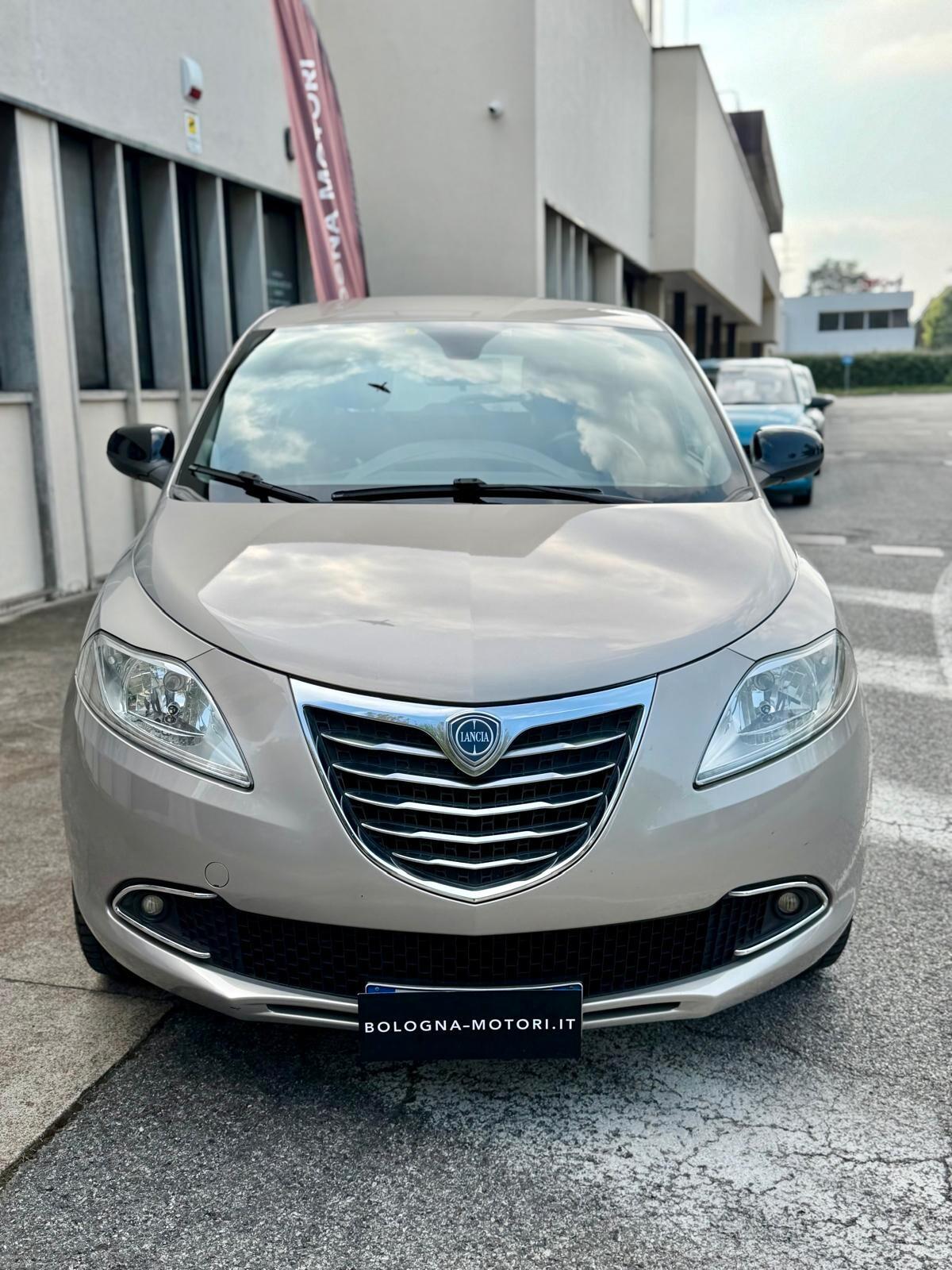 Lancia Ypsilon 0.9 TwinAir 85 CV 5 porte Metano Ecochic Gold
