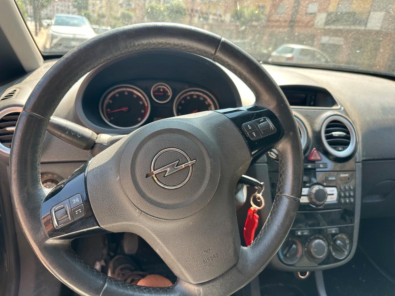 Opel Corsa 1.2 5 porte Cosmo