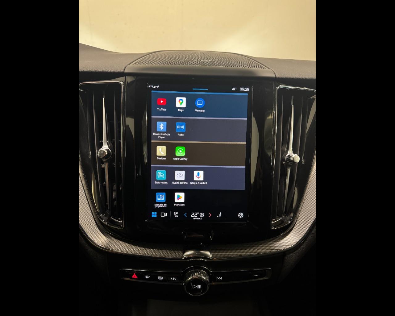 VOLVO XC60 B4 AUTO PLUS DARK