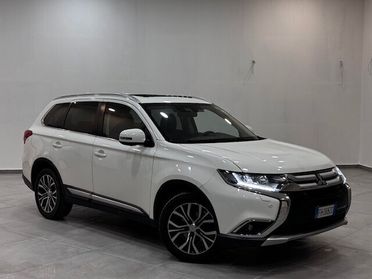 Mitsubishi Outlander 2.2 DI-D 4WD Instyle Plus SDA 7 posti