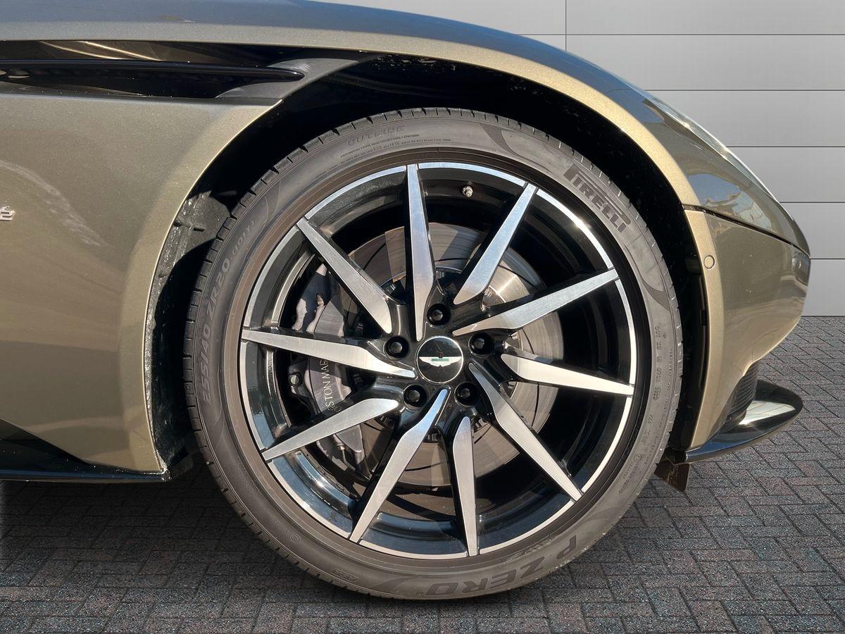 ASTON MARTIN DB11 Coupe 5.2 V12 Launch Edition auto