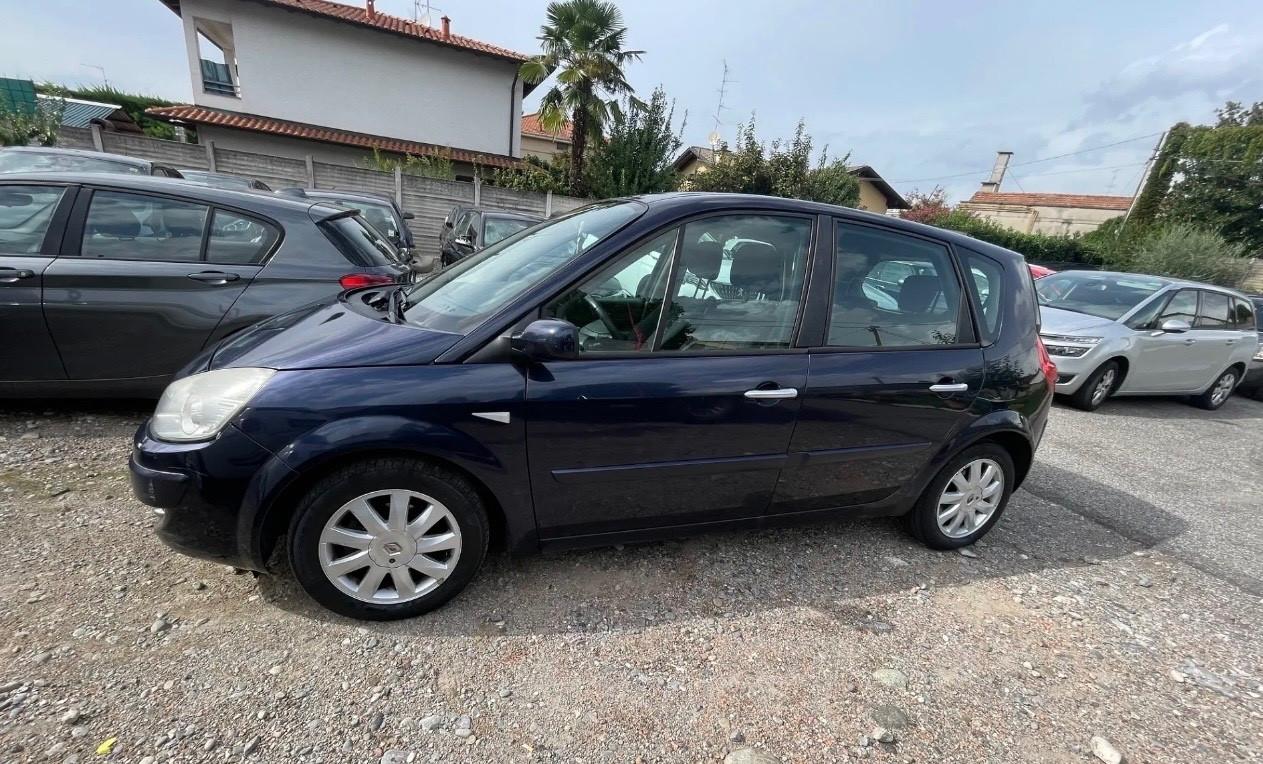 Renault Scenic Grand Scénic 1.5 dCi/105CV PlayStation Portable