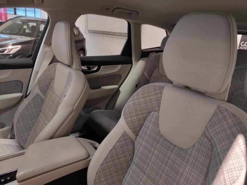 VOLVO XC60 (2017-->) - XC60 B4 (d) automatico Core