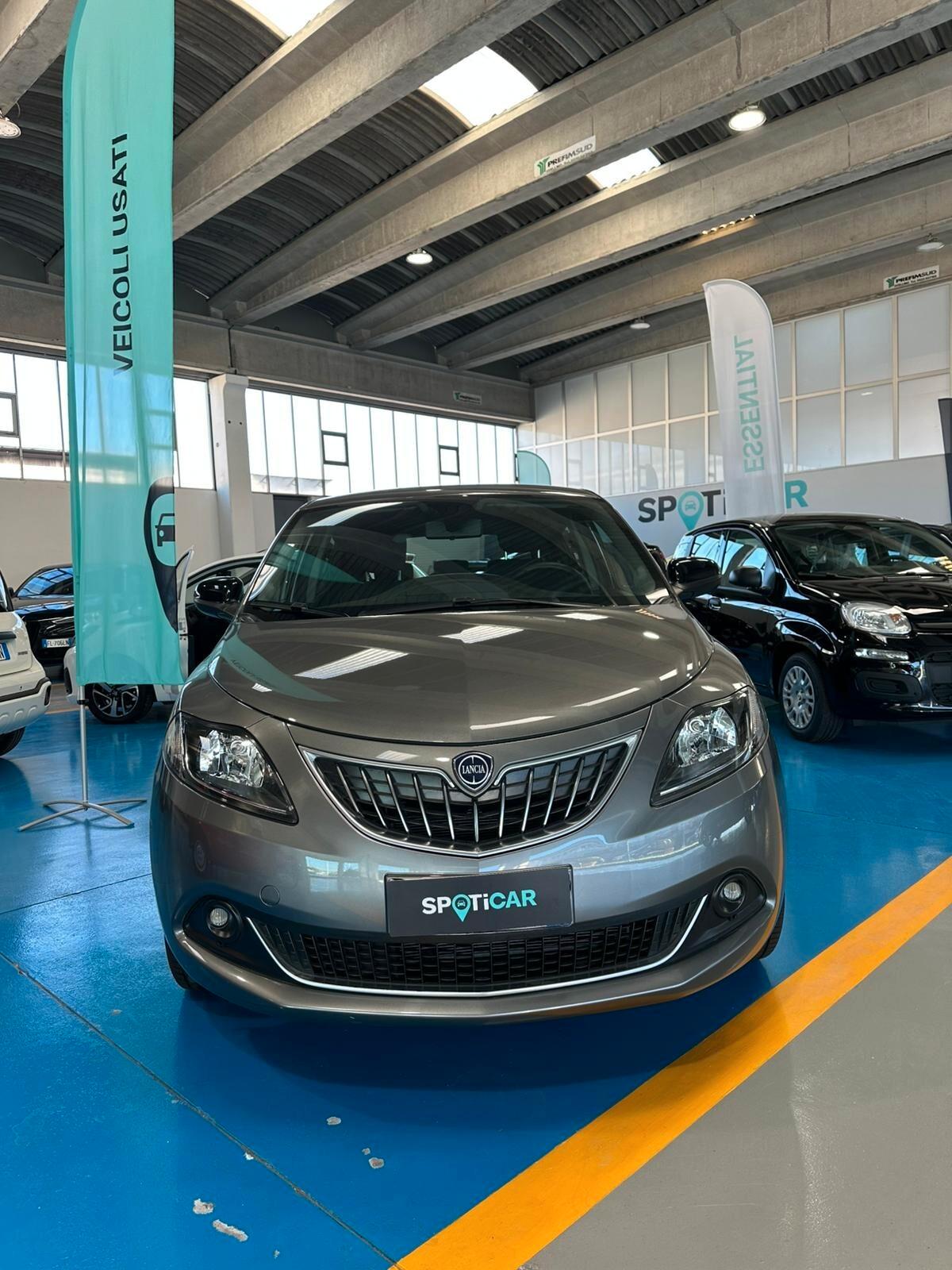 Lancia Ypsilon 1.0 FireFly 5 porte S&S Hybrid Platino