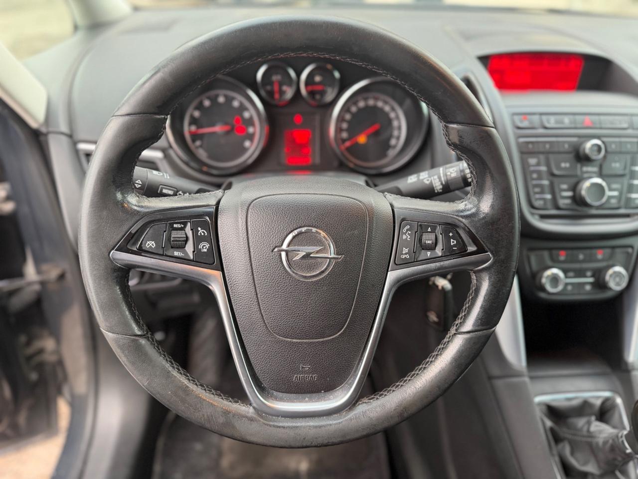 Opel Zafira Tourer 1.4 Turbo 140CV GPL Cosmo 7 POSTI