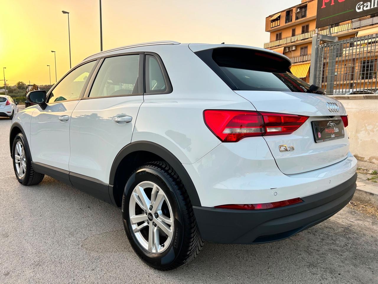 Audi Q3 35 TDI S tronic Business 2022