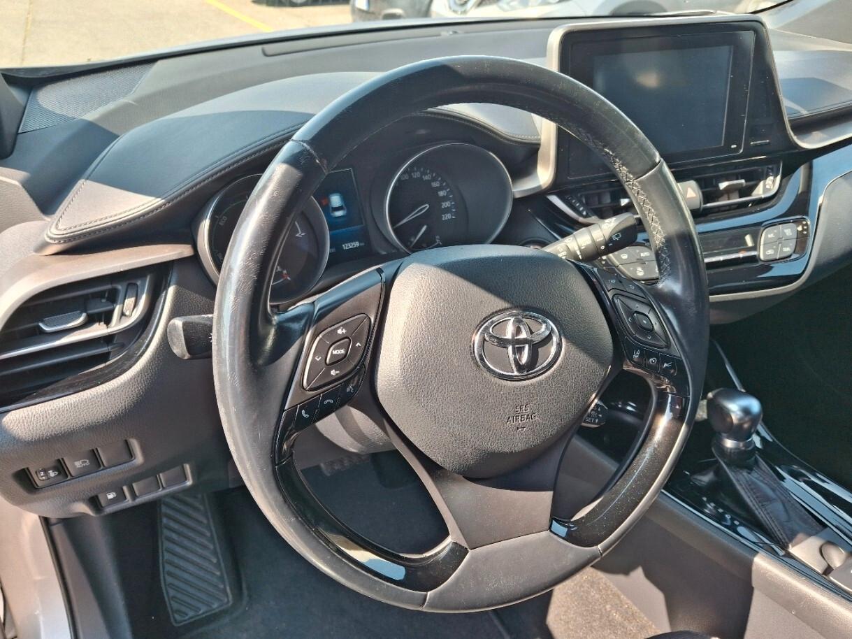 Toyota C-HR 1.8 Hybrid E-CVT Trend