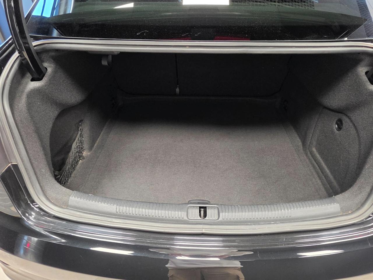 Audi A3 Sedan S-Line 184cv quattro