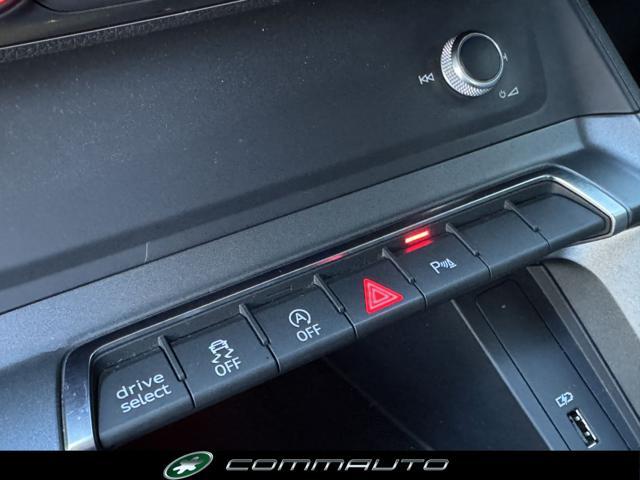 AUDI Q3 40 TFSI quattro S tronic S line edition