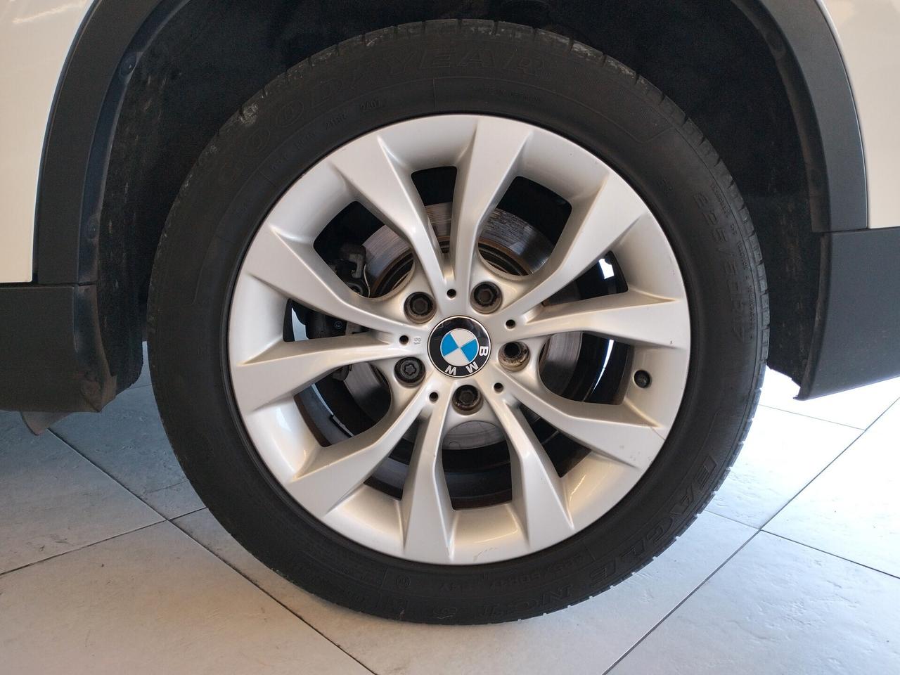 Bmw X1 sDrive16d X Line - NEOPATENTATI