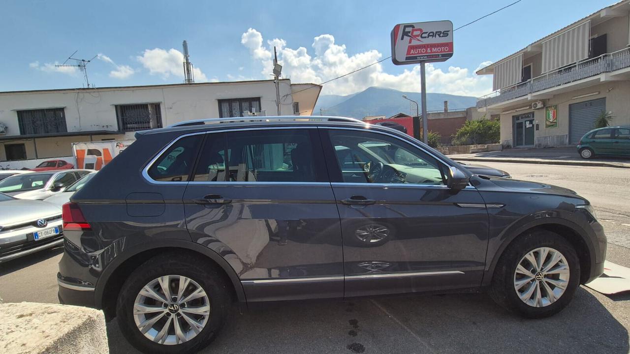 Volkswagen Tiguan 2.0 TDI 150 CV SCR DSG Elegance