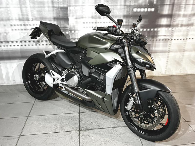 Ducati Streetfighter V2