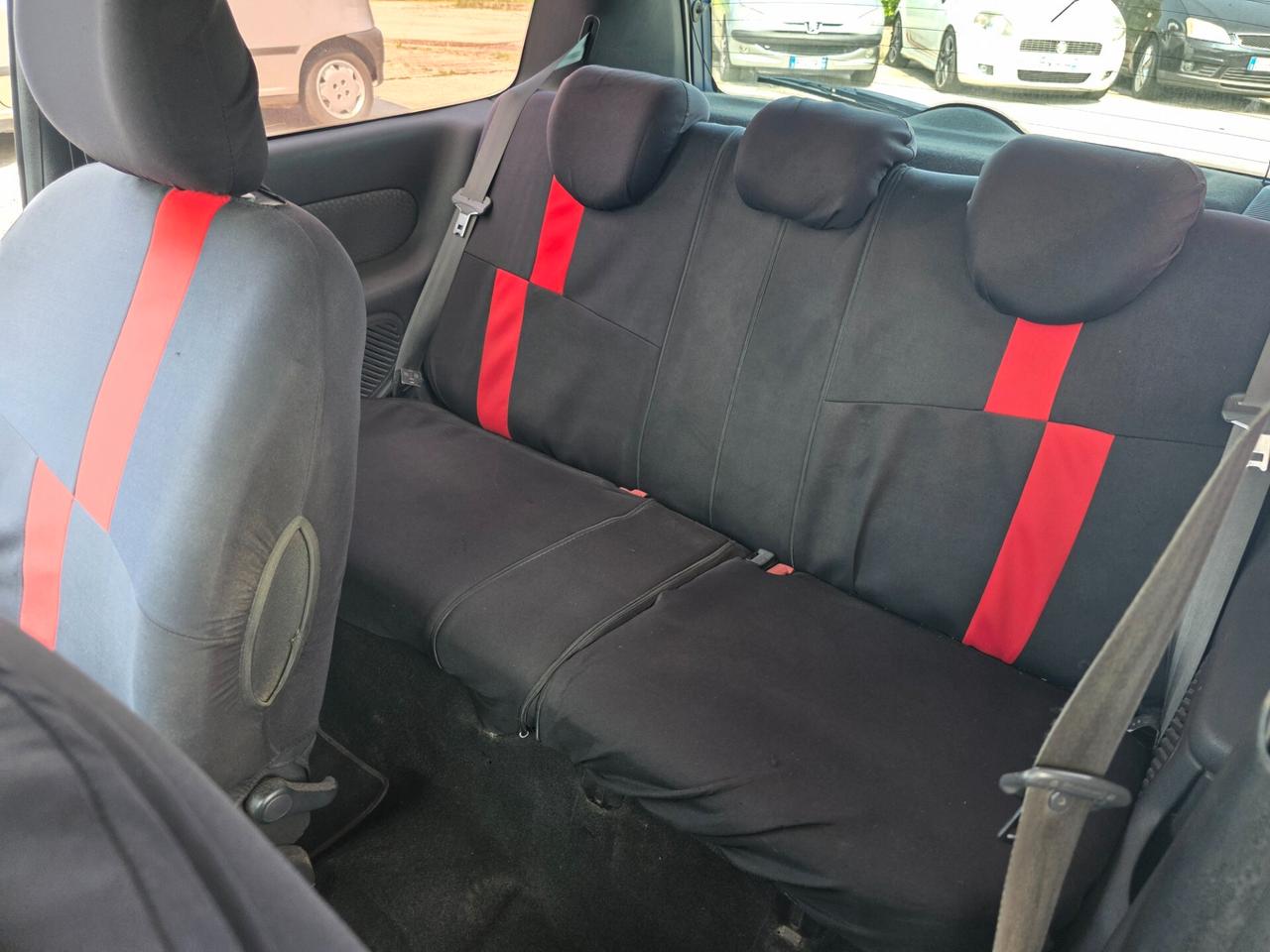 Renault Clio Storia 1.2 3 porte con 265.000km Gpl
