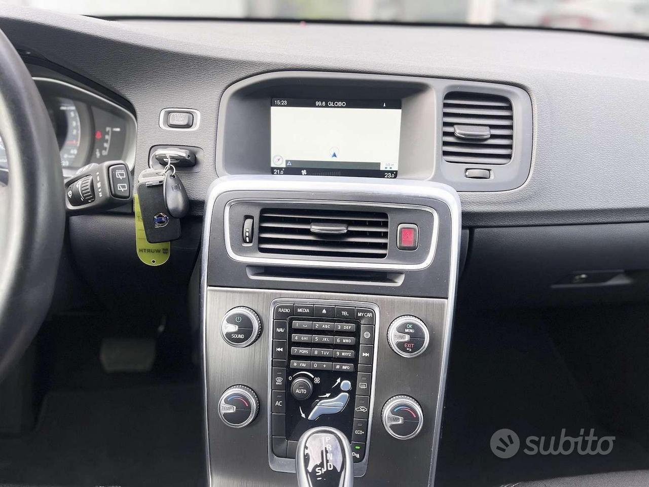 Volvo V60 Cross Country 2.0 Diesel 150CV Auto E6 -