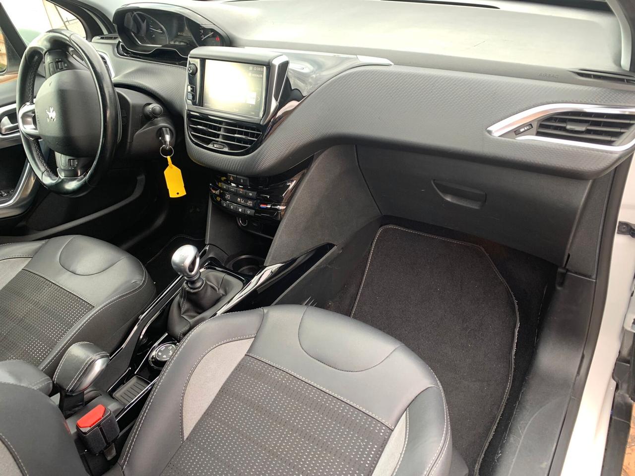 Peugeot 2008 BlueHDi 120 S&S Allure