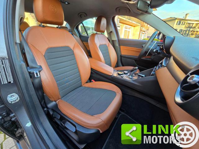 ALFA ROMEO Giulia 2.2 Turbodiesel 180 CV AT8 Business Sport