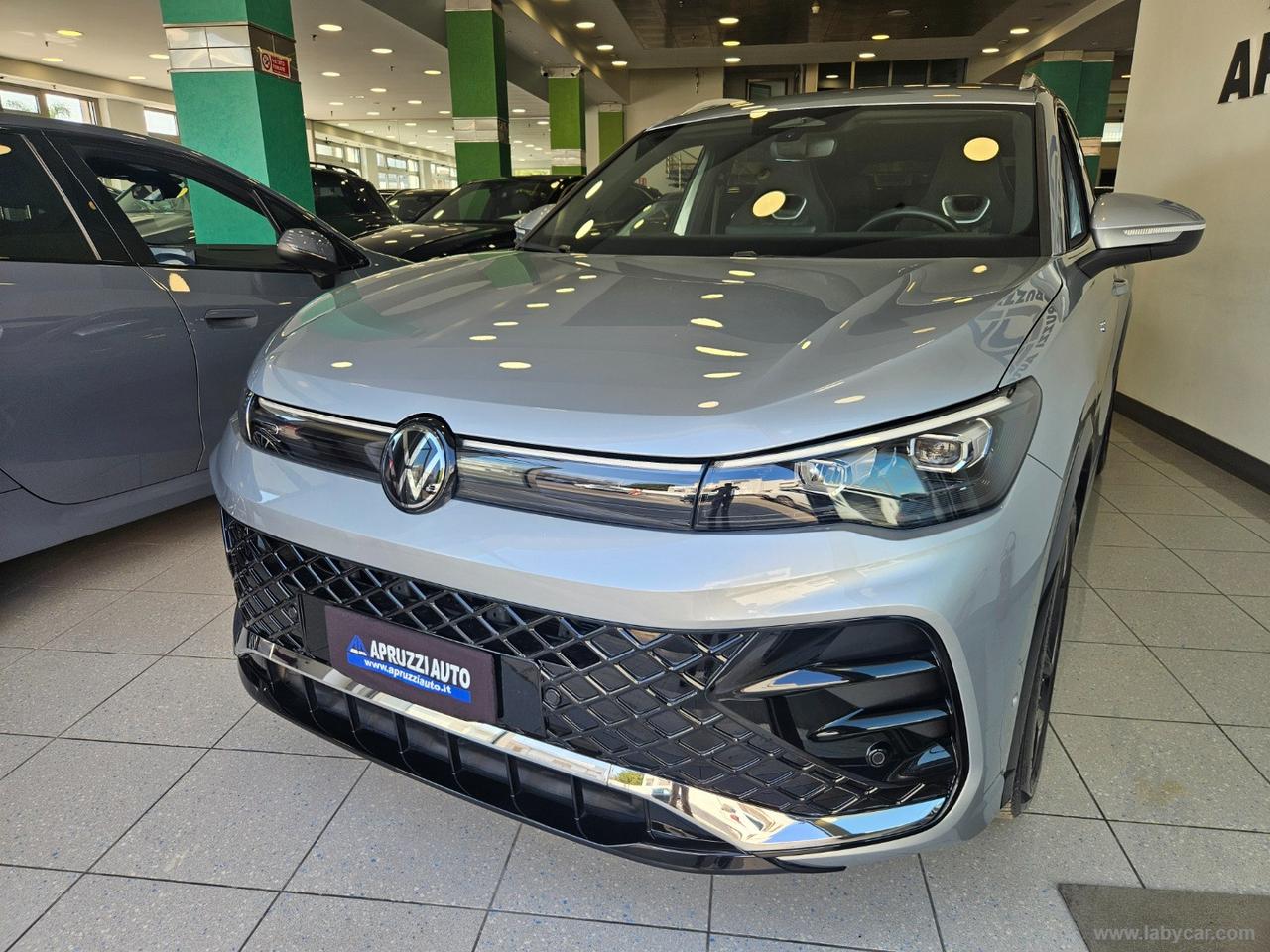 VOLKSWAGEN Tiguan 2.0 TDI 150CV SCR DSG R-Line