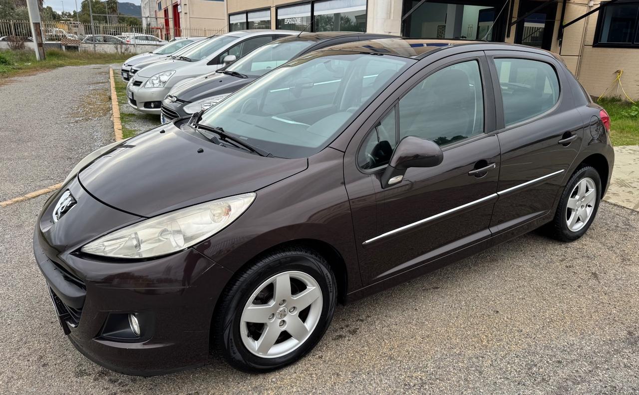 Peugeot 207 1.4 HDi -SOLO 122.000 KM-