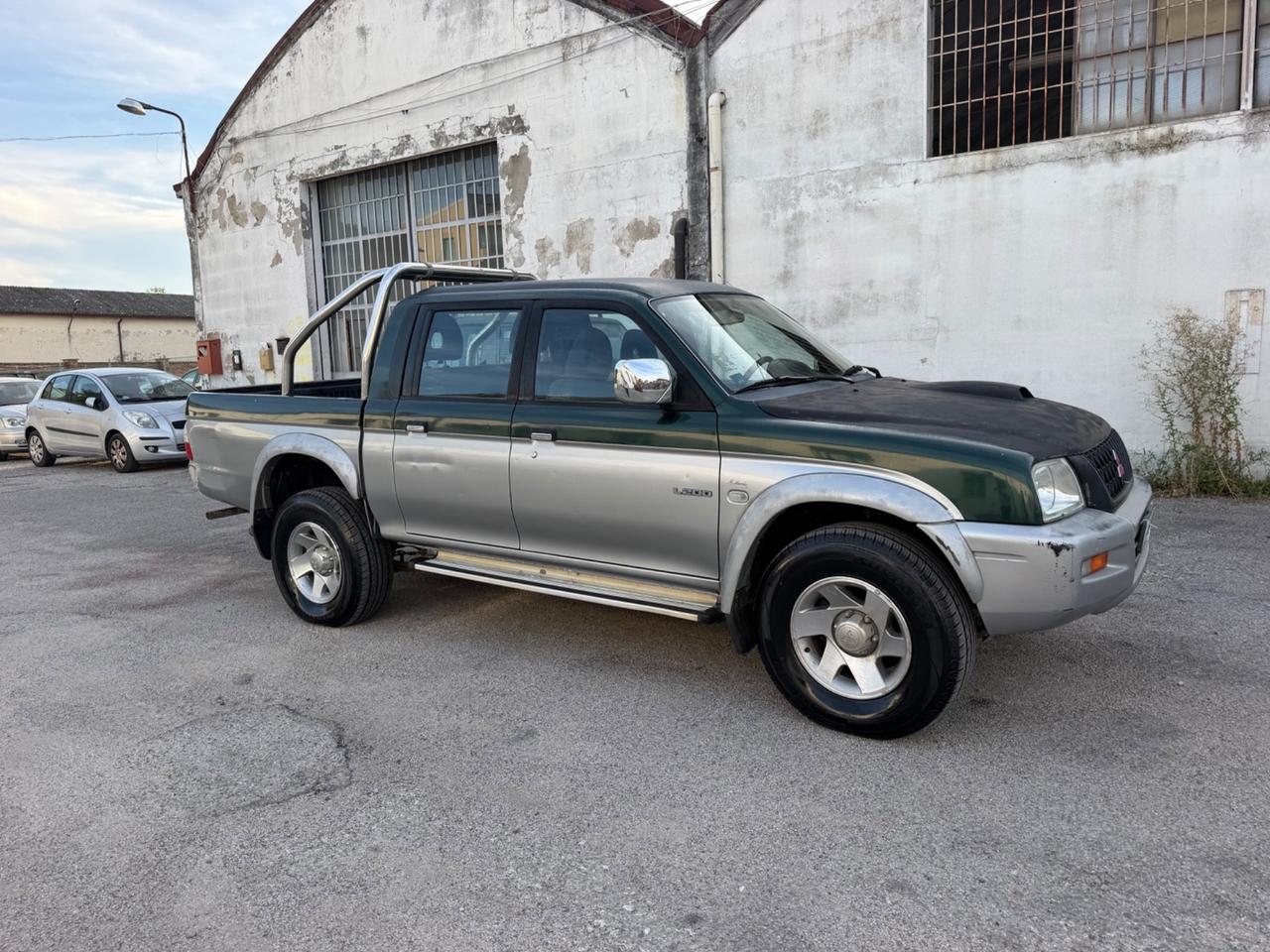 Mitsubishi L200 2.5 TDI 4WD Club Cab Pick-up GLS