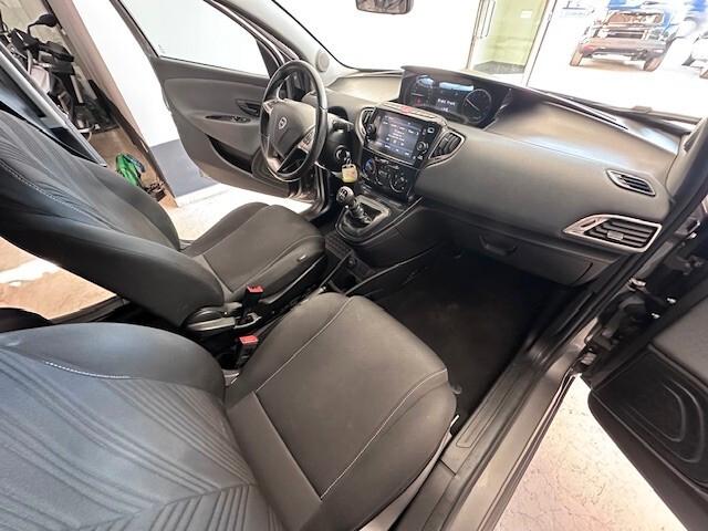 Lancia Ypsilon 1.0 Hybrid 2022 OK NEOPATENTATI