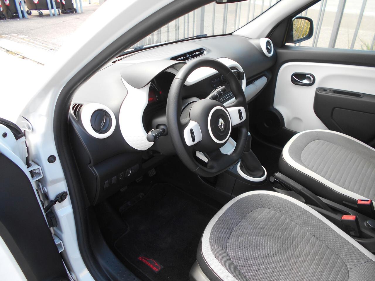 RENAULT TWINGO 1.0 SCE