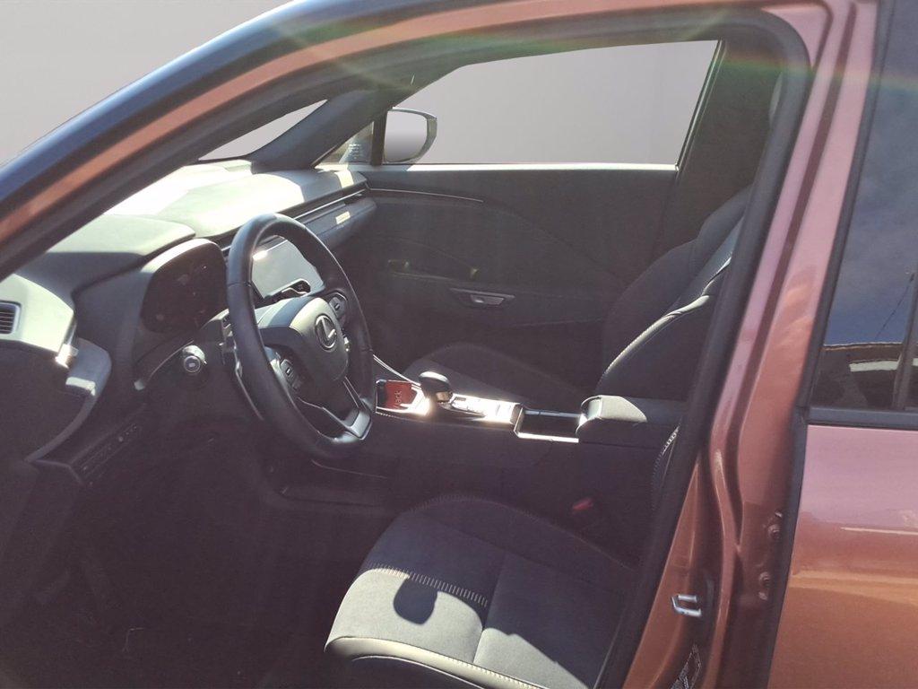 LEXUS Lbx 1.5 hybrid cool 2wd del 2024