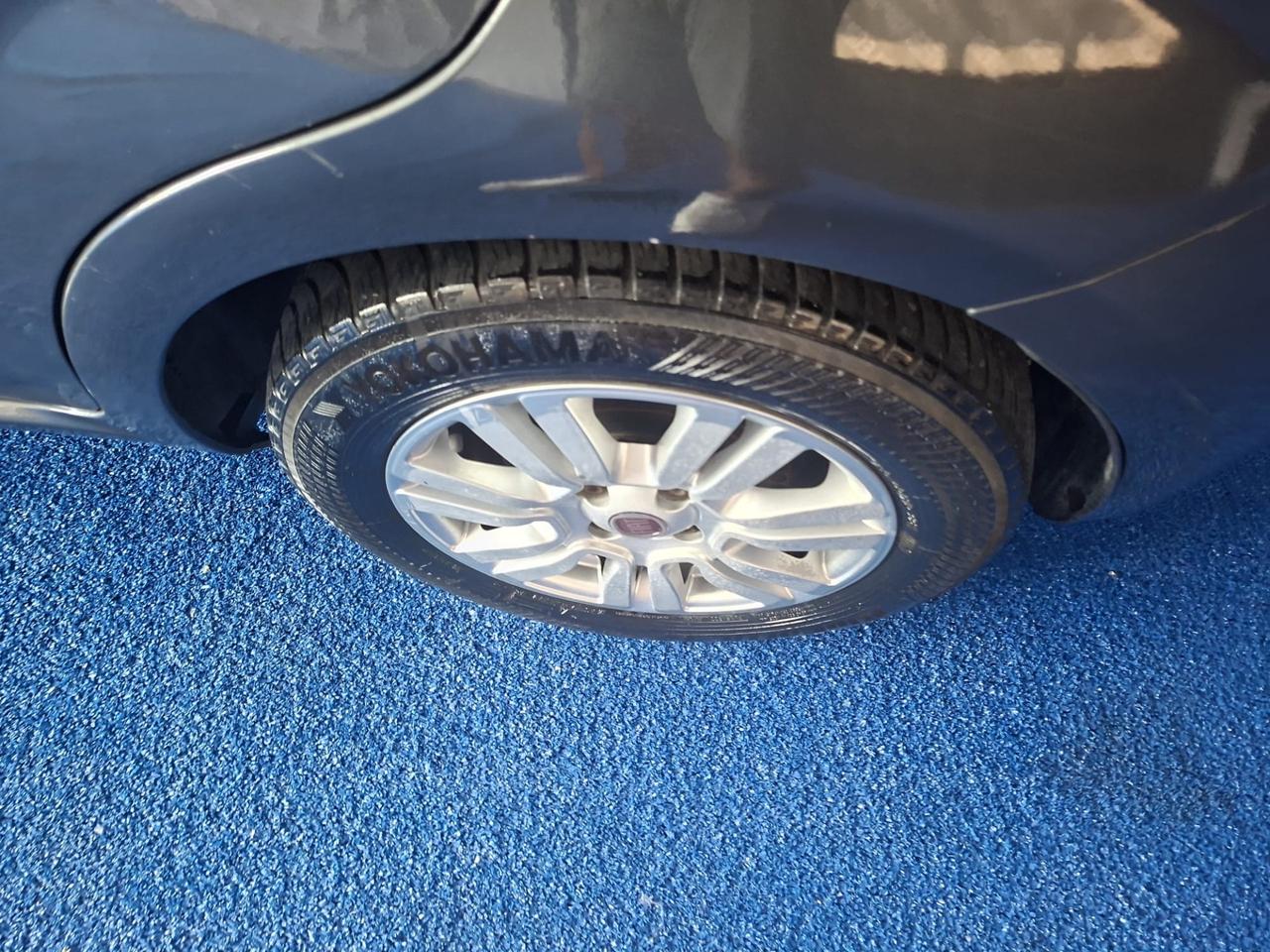 Fiat Punto 1.3 MJT II 75 CV 5 porte Lounge garantita 12 mesi
