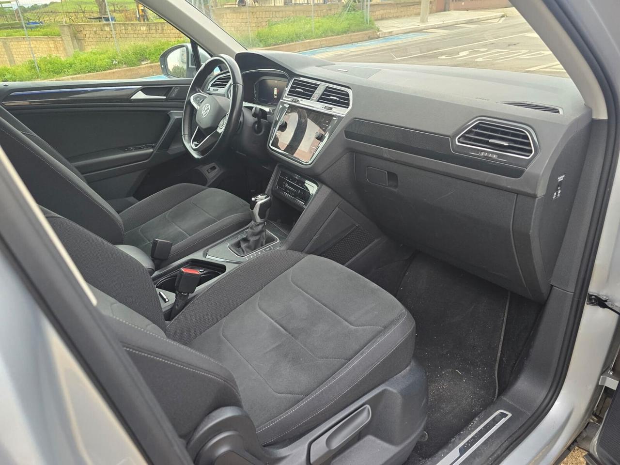 Volkswagen Tiguan 2.0 TDI 150 CV SCR DSG R-Line